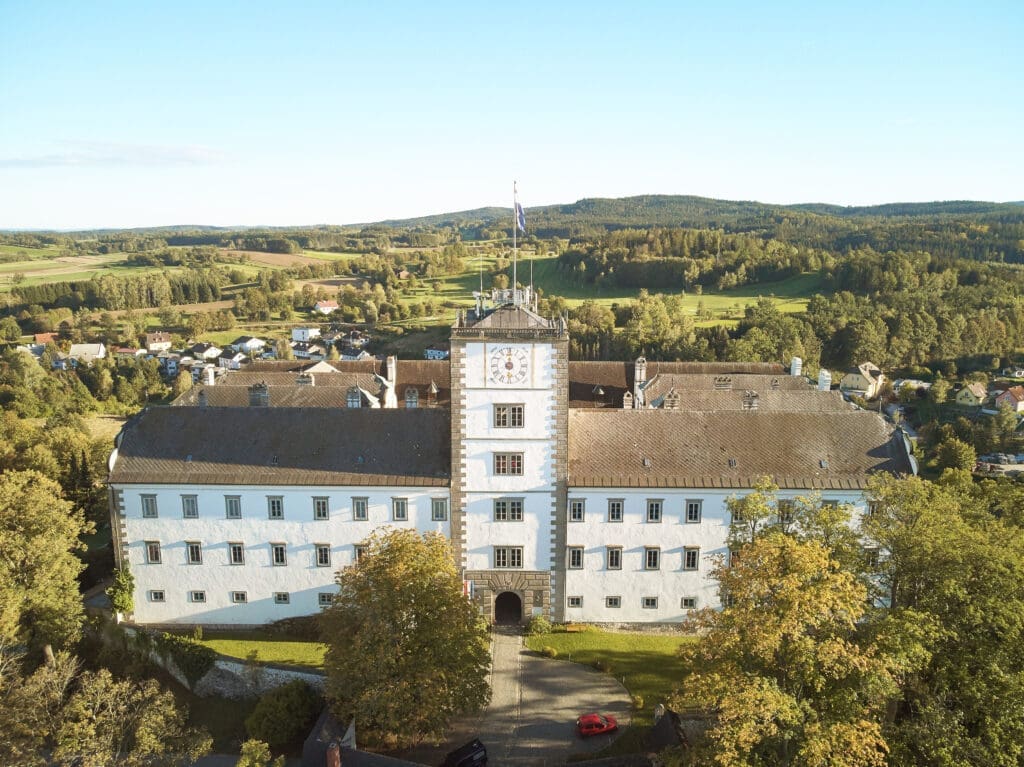 Luftaufnahme des Schlosses Weitra