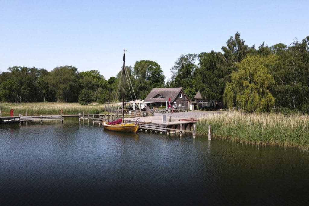 Boot im Naturhafen Krummin auf der Insel Usedom