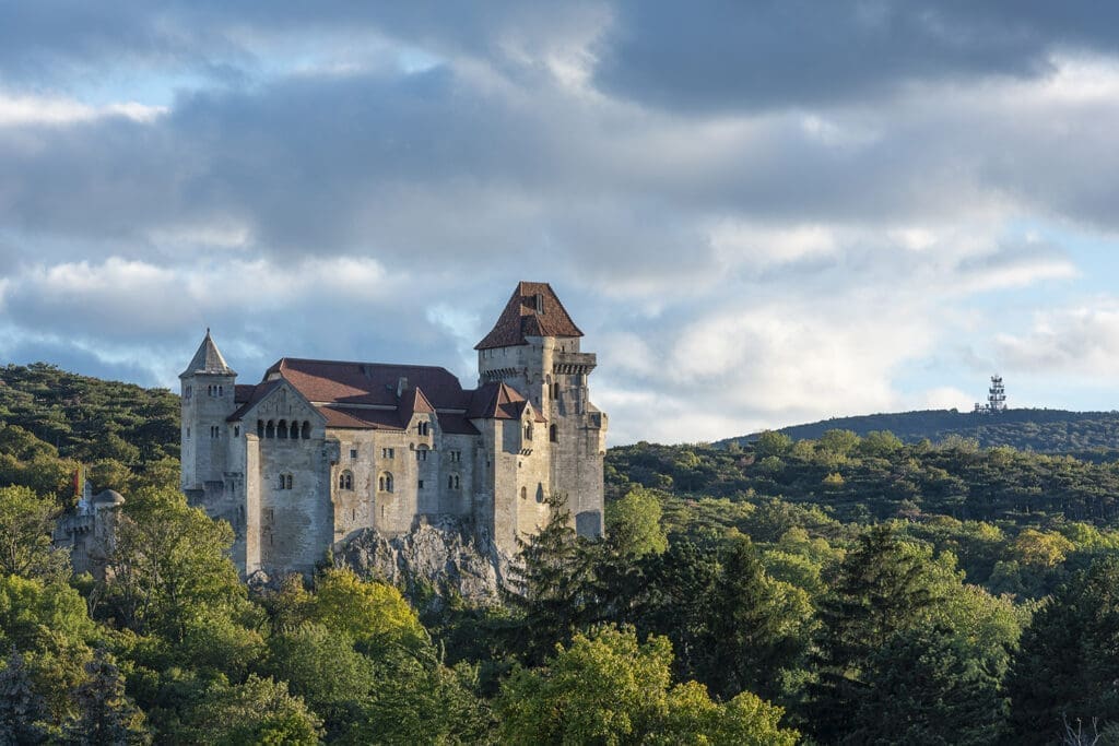 Tájfotó a Liechtenstein várról