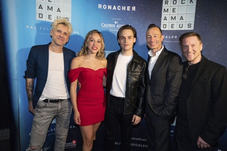 Die Stars des Falco.Musicals im Ronacher