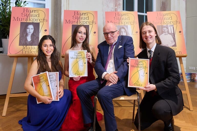 Hans Staud Musikpreis: Der Namensgeber mit den stolzen Gewinnern.