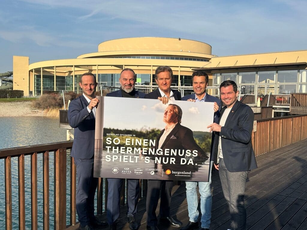 Martin Adelwöhrer, General Manager St. Martins Therme und Lodge, Peter Prisching, Geschäftsführer AVITA Therme & Resort, Mag. Werner Cerruti, MBA, Geschäftsführer Sonnentherme Lutzmannsburg-Frankenau GmbH, Burgenland Tourismus-Geschäftsführer Didi Tunkel und Marcel Pomper, MBA, General Manager Allegria Resort Stegersbach, bei der exklusiven Premiere in der St. Martins Therme & Lodge.