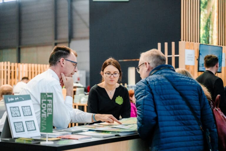 Beratung bei der Ferienmesse Wien