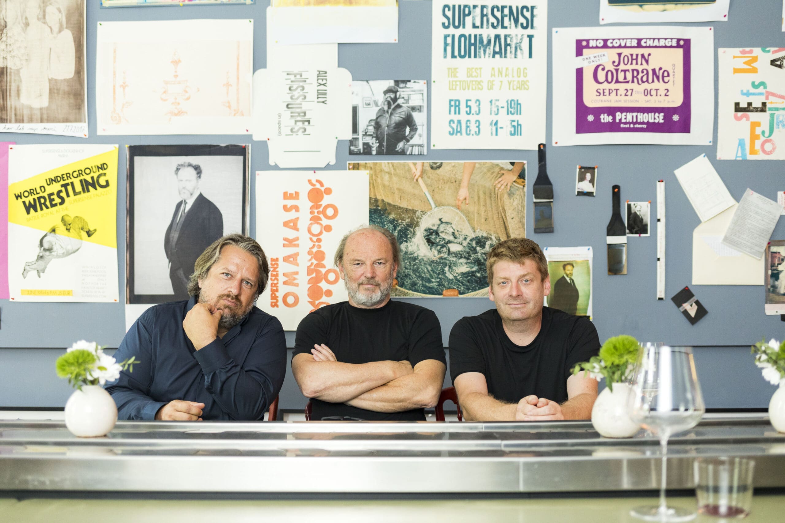 v.l.n.r.: Christian Tschida, Roland Velich und Hannes Schuster: Die Macher von Reimagine Wine laden zum dreitägigen Festival für pannonische Spitzenweine auf Schloss Esterházy. © Akos Burg