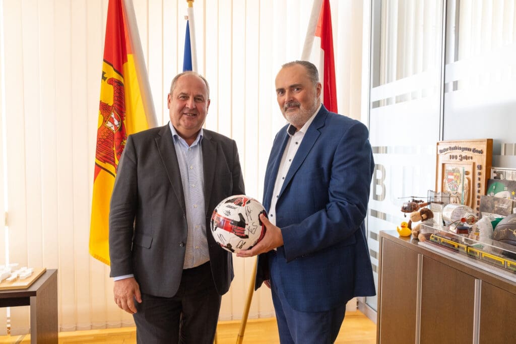 ÖFB-Präsident Josef Pröll (l.) und Landeshauptmann Hans Peter Doskozil