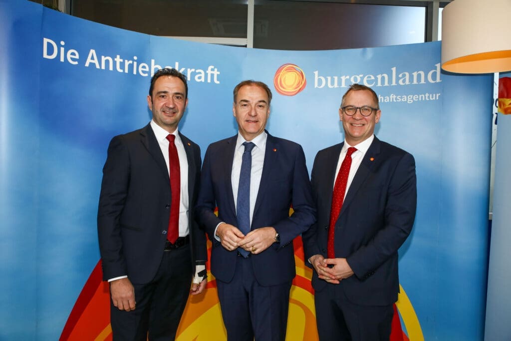 Geschäftsführer der Wirtschaftsagentur Burgenland GmbH Georg Schönbauer, Wirtschaftslandesrat Leonhard Schneemann und Geschäftsführer der Wirtschaftsagentur Burgenland GmbH Klaus Stinakovits.