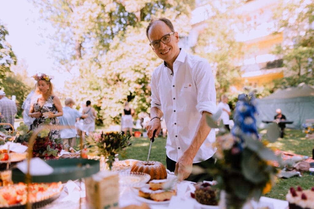 5_Harald Lang_Kuchenpicknick_c_Alexander Zillbauer