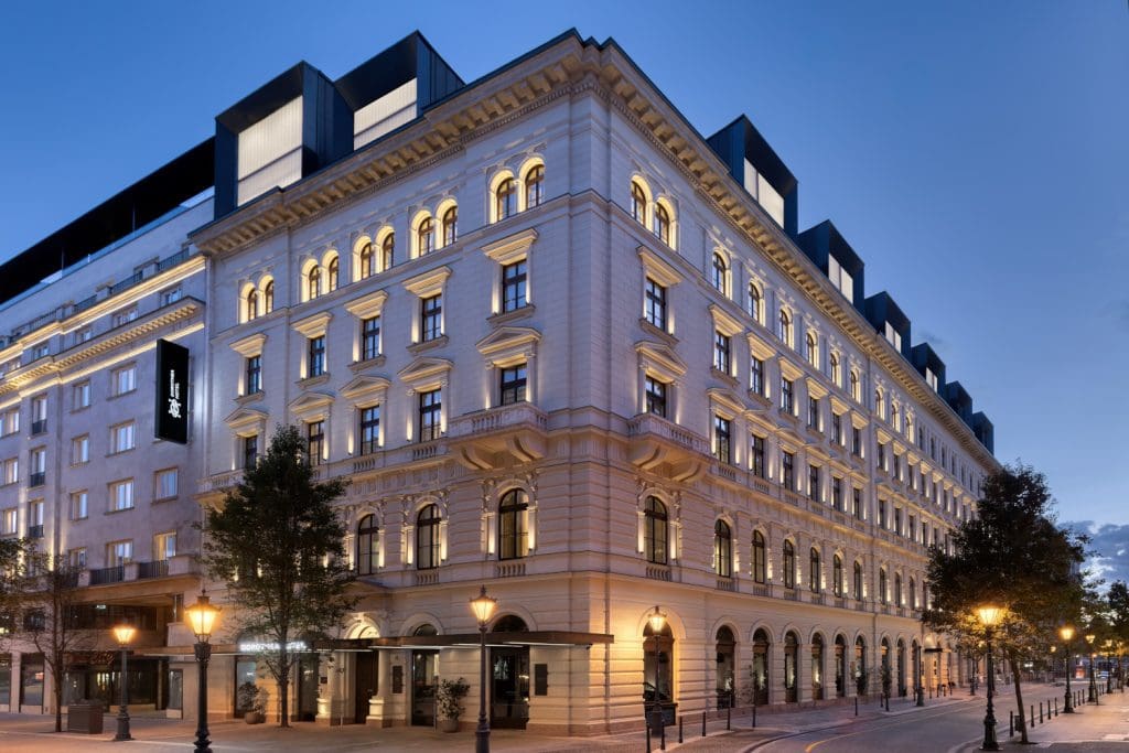 Fassade des Dorothea Hotel, Budapest, Autograph Collection